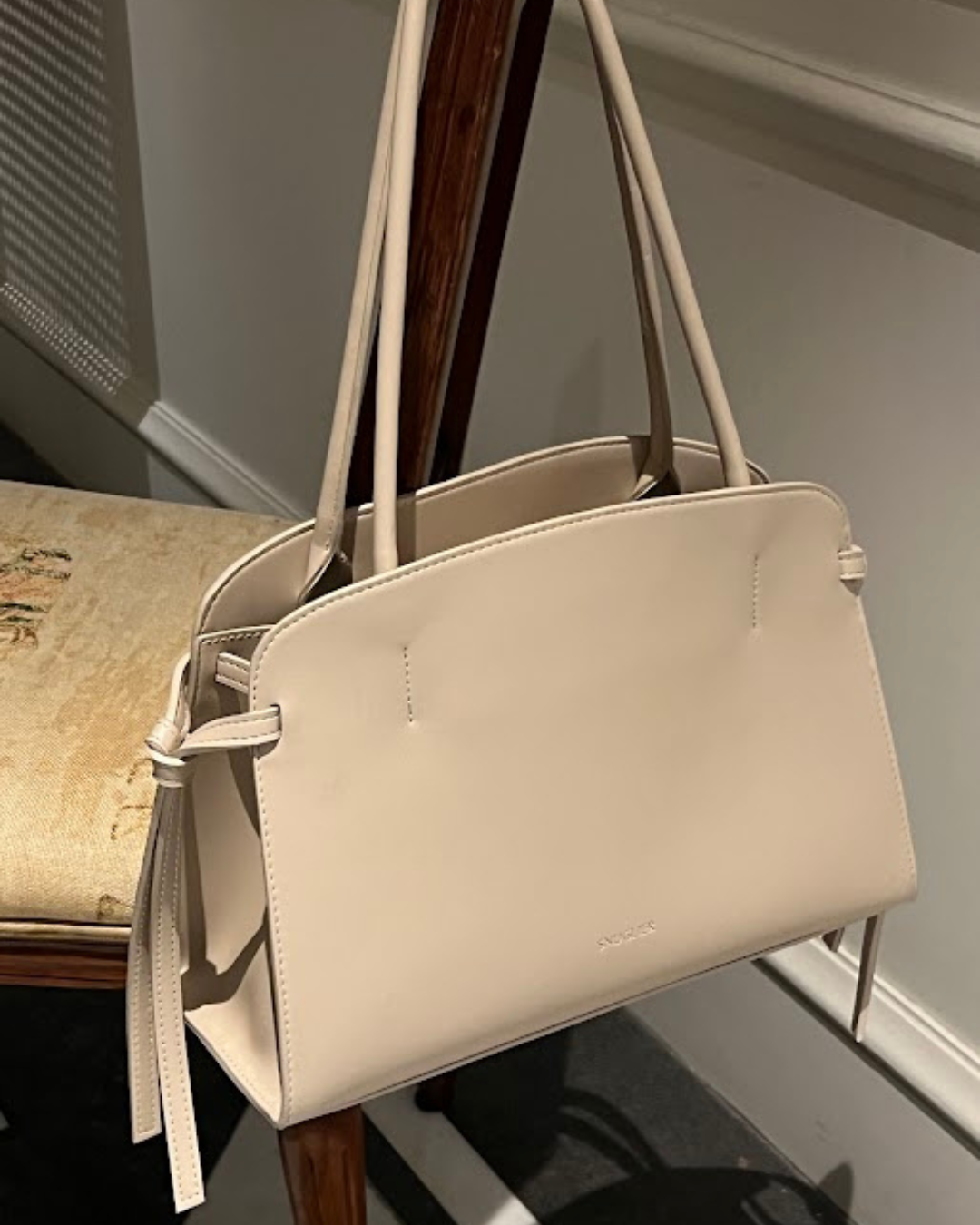 Pirrie Hourglass Bag - Crème