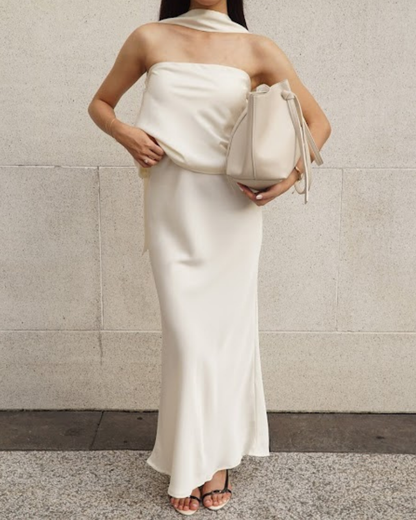 Solene - Suit & Pearl