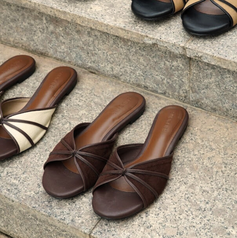 Capri Sandals - Martini Suede