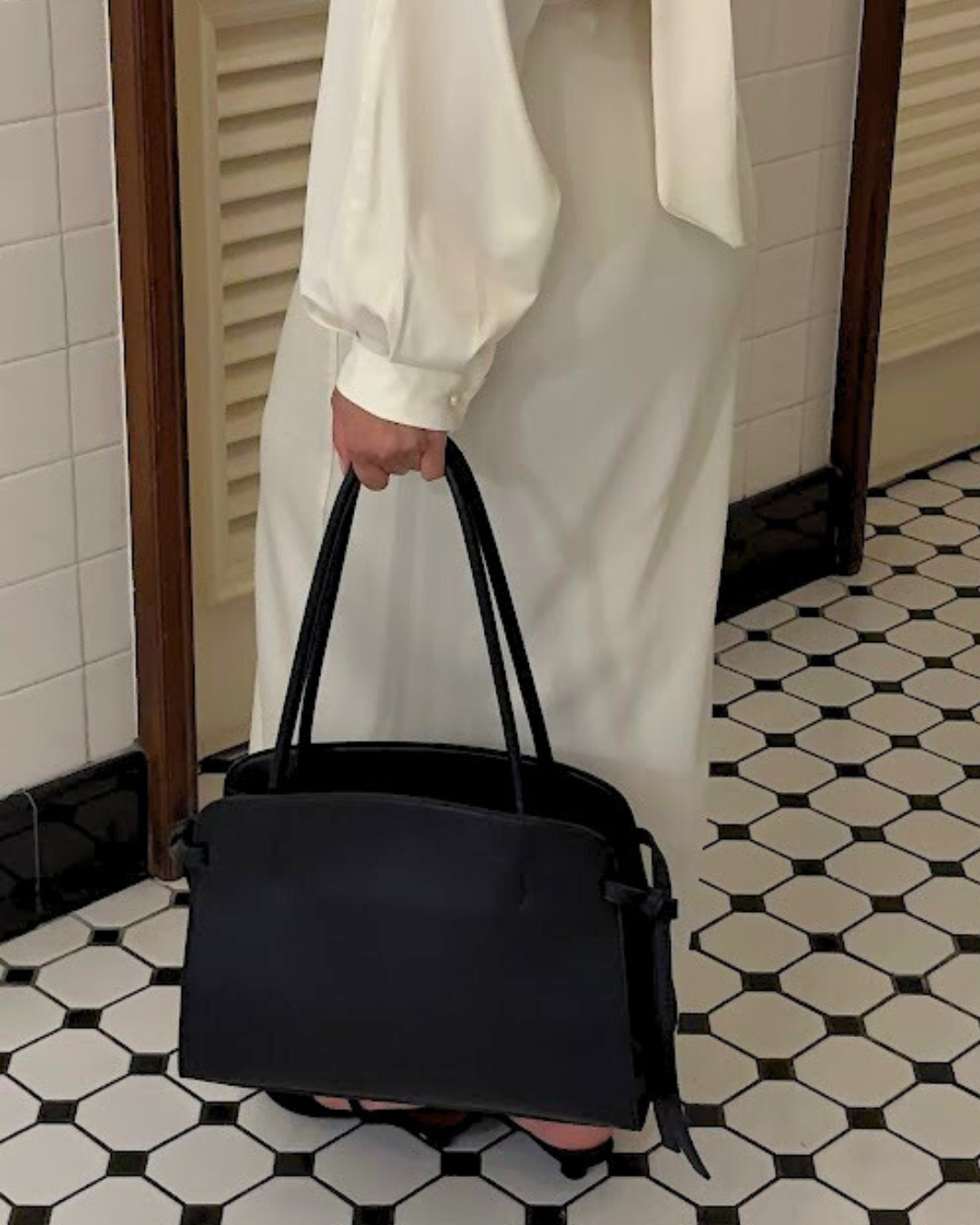 Pirrie Hourglass Bag - Noir