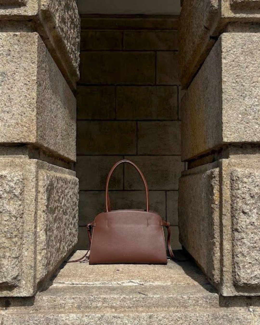 Pirrie Hourglass Bag - Cacao