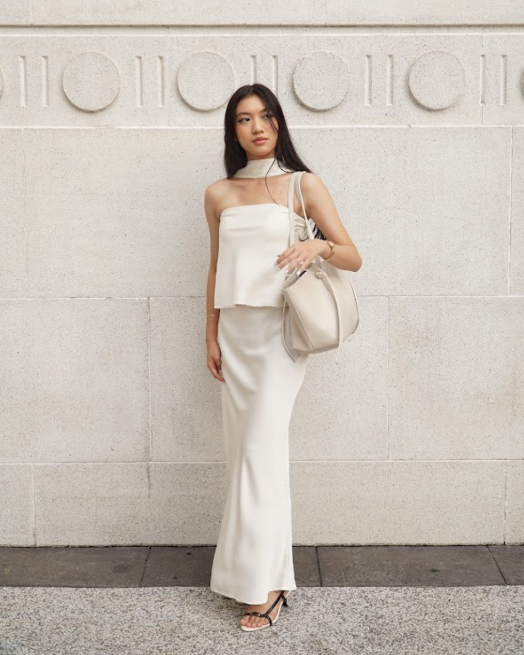 Solene - Suit & Pearl